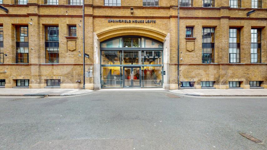 Modern studio apartment within a warehouse conversion in the trendy Dalston Springfield House lofts - Tyssen Street, Dalston
